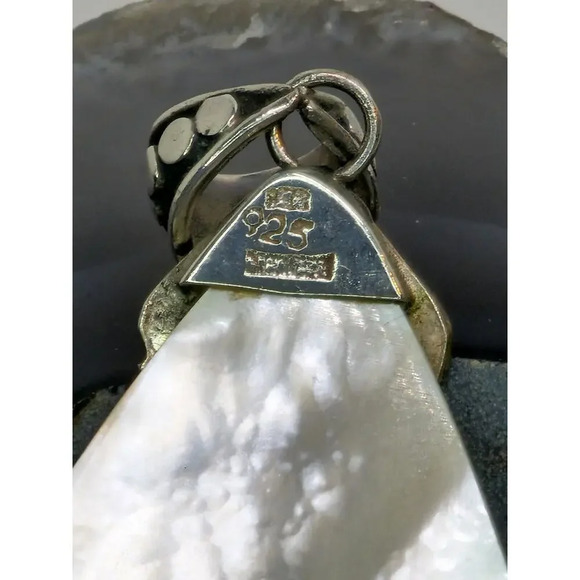 925 Sterling Silver & MOP Pendant - Picture 4 of 6